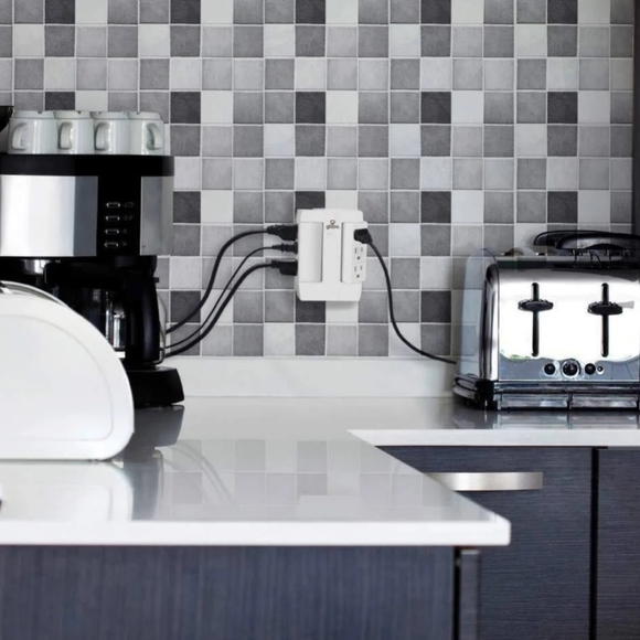 Globe Electric's 6 Outlet Swivel Surge Protector Wall Adapter White - Picture 7 of 7